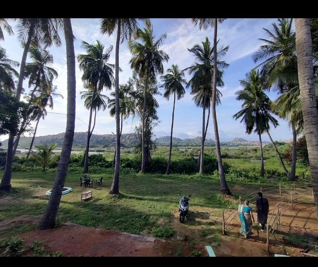 River Bay Hampi Hotel Ngoại thất bức ảnh